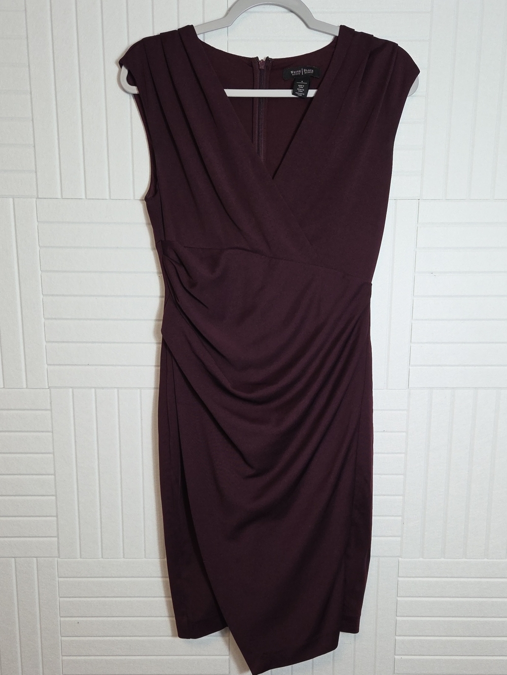 White House Black Market Burgundy Sleeveless V Neck Ruched Waist Dress Size 4